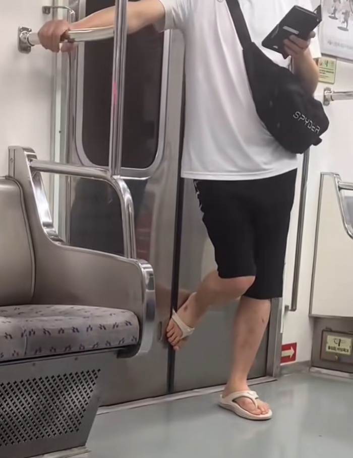 รถไฟใต้ดิน