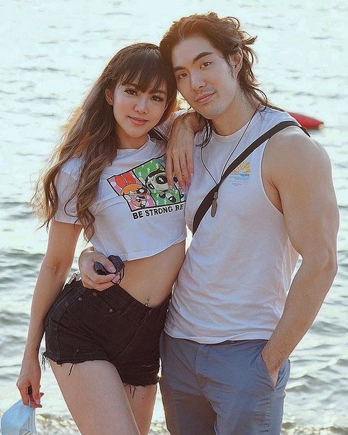 แนนนี่ เกิร์ลลี่ เบอร์รี่