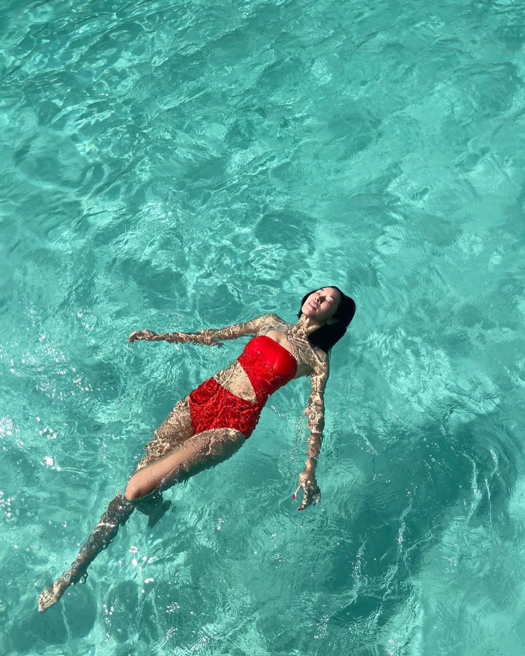 จูน สาวิตรี