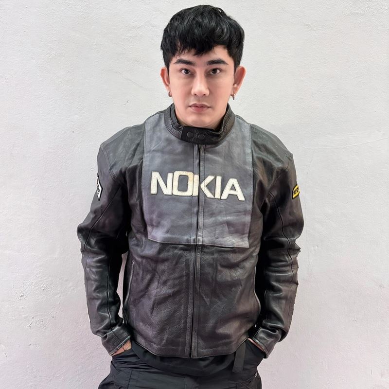 พชร์ อานนท์