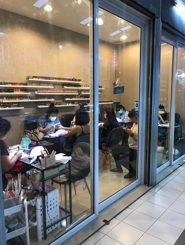 ร้านทำเล็บ, เพนต์เล็บ