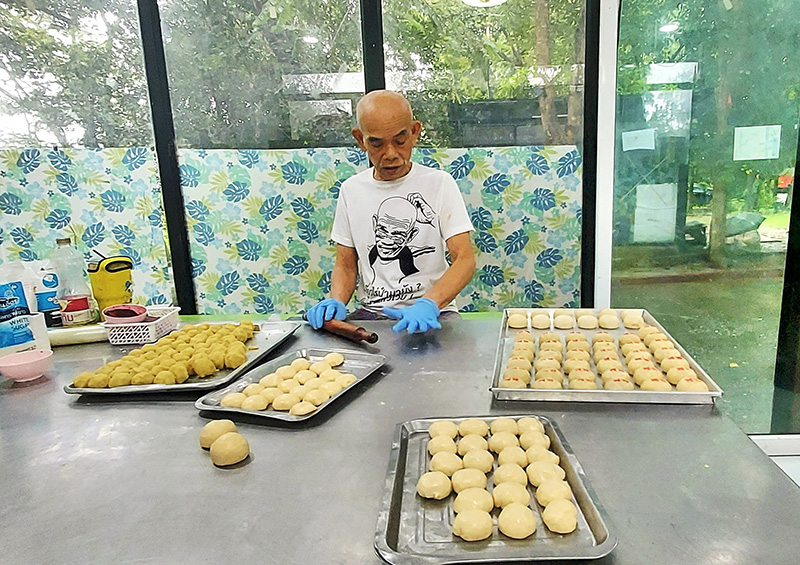 ป๋าเทพ โพธิ์งาม