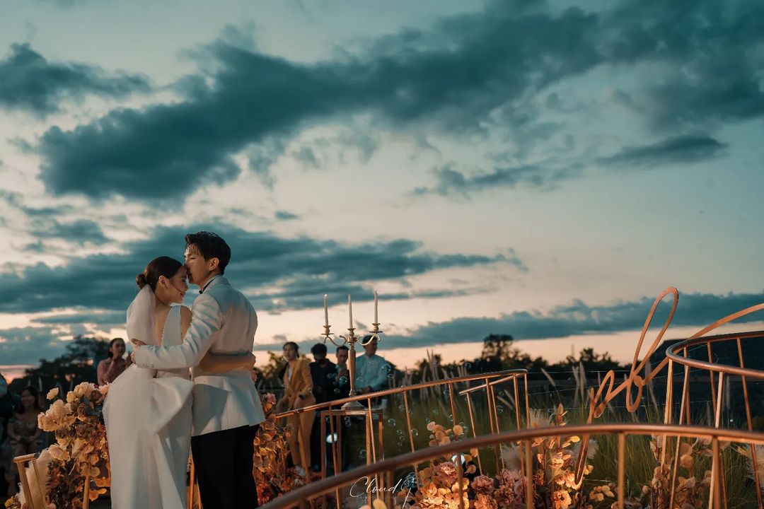 โบวี่ อัฐมา