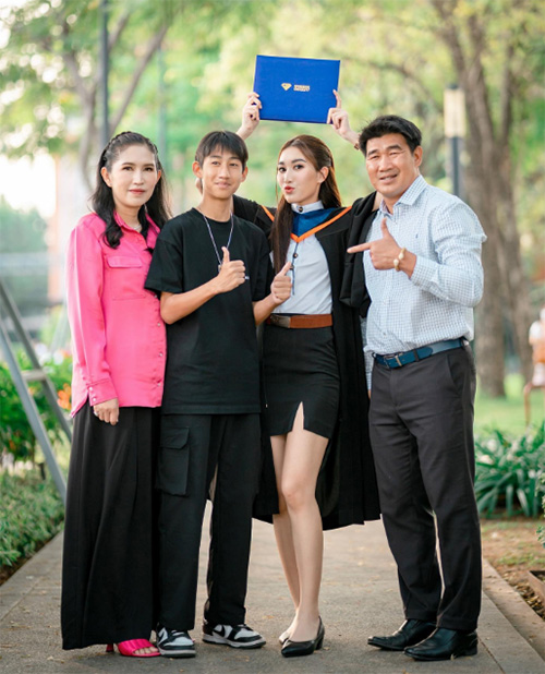 สมรักษ์ คำสิงห์ ประวัติ