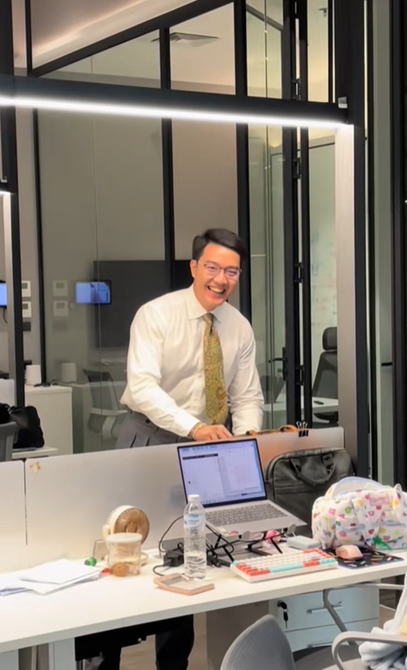 เพื่อนร่วมงาน