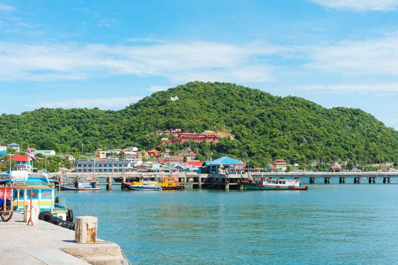 เกาะสีชัง 