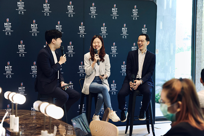 คุณนารีรัตน์ แซ่เตียว และ คุณธนพล ทรัพย์สมบูรณ์