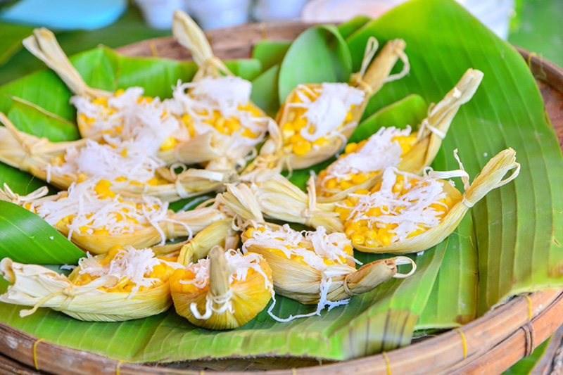 ข้าวโพดคลุกมะพร้าว