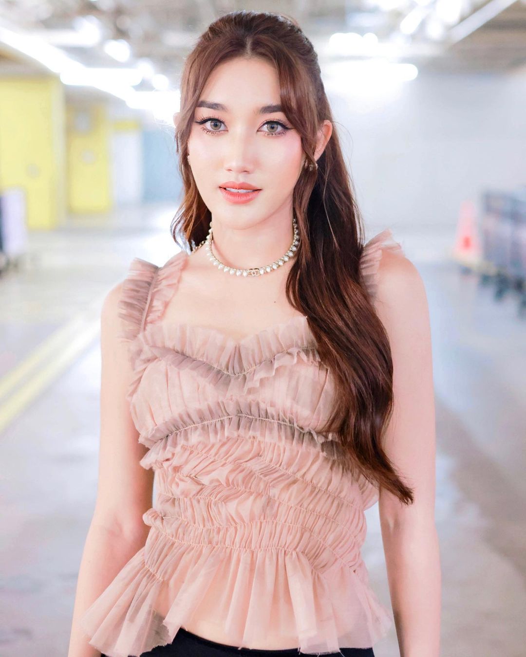 เบส รักษ์วนีย์