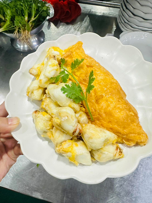 ร้านเมนูไข่เจียวปู ร้านแม่กลองหัวปลาหม้อไฟ ปูไข่นึ่งนม