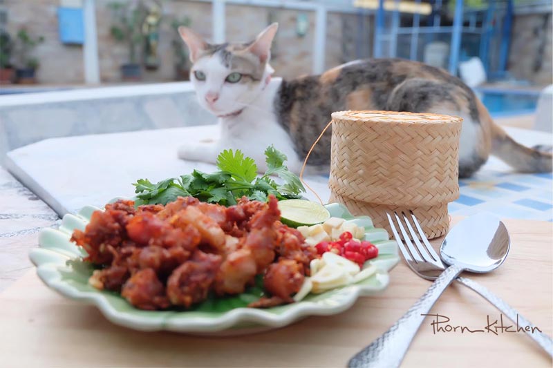 แหนมหมูสามชั้นทอด