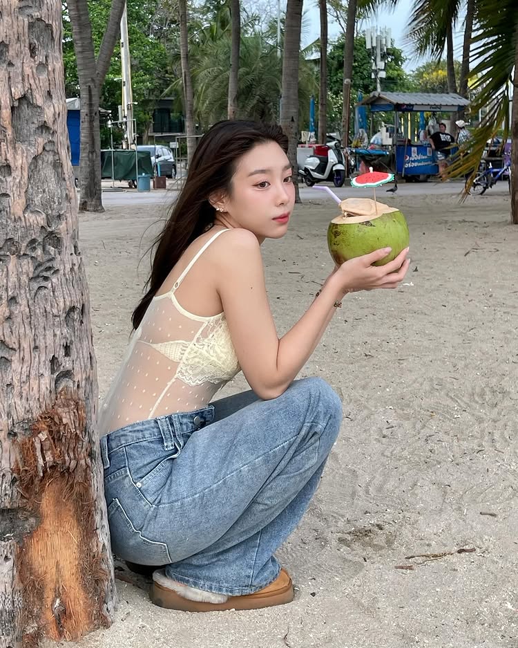 แก้ว ณัฐรุจา อดีตสมาชิก BNK48 ส่งภาพเซ็กซี่เขย่าไอจี