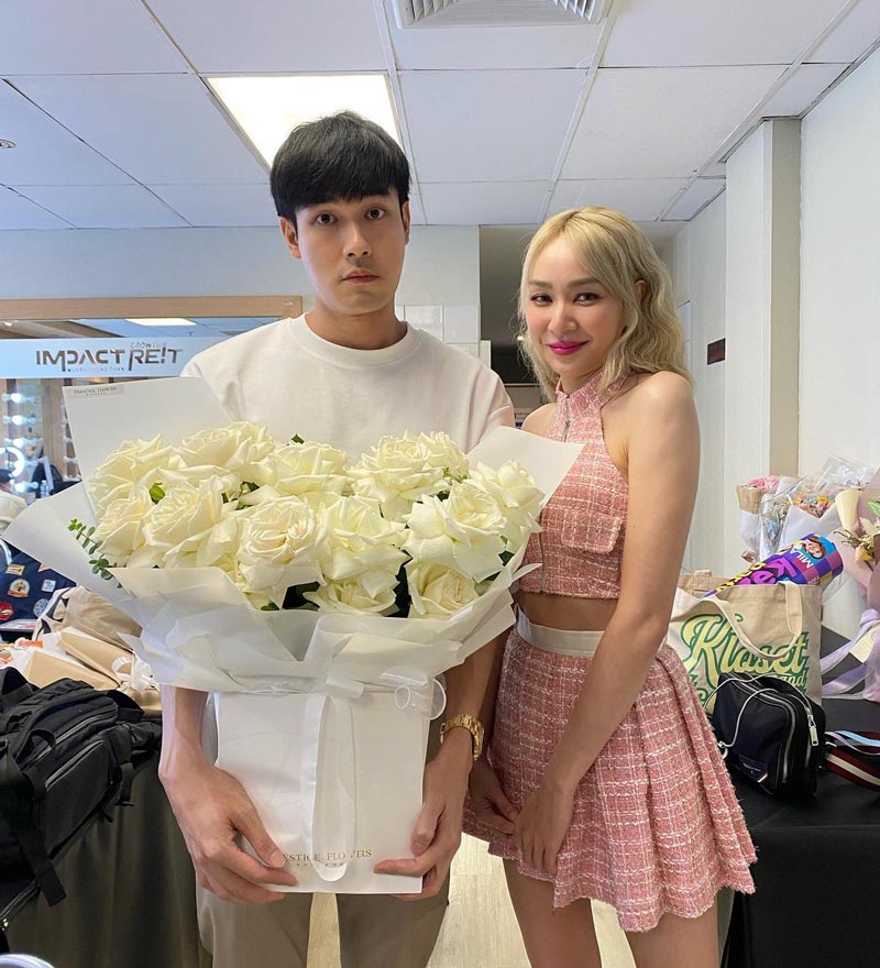 โฟร์ หน่อง