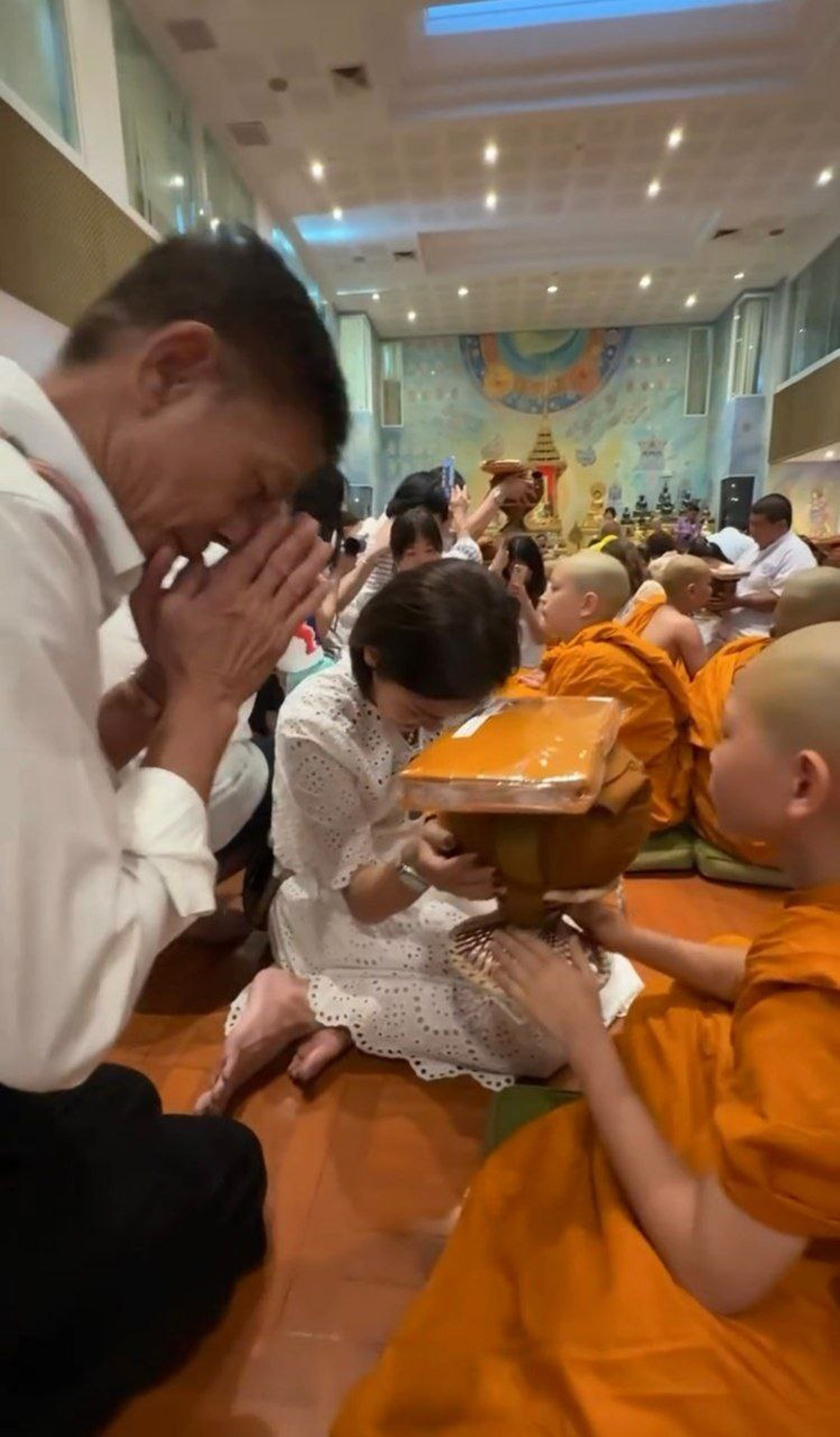 พลอย กลั่นความรู้สึกจากใจแม่