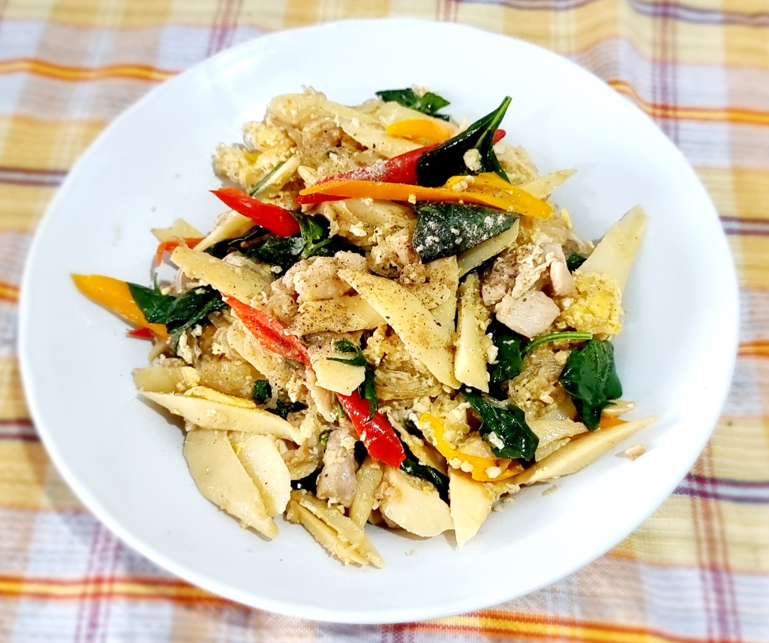 ผัดหน่อไม้ไก่