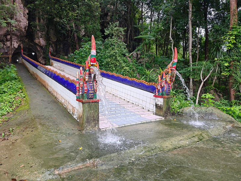 วัดถ้ำโพธิสัตว์ เลย