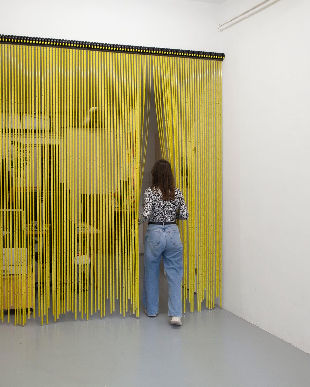 ม่านประตู