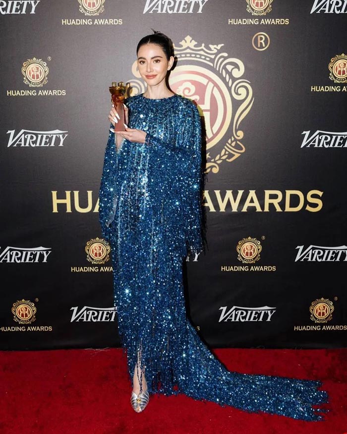 ใหม่ ดาวิกา