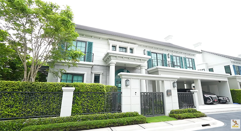 บ้านกวาง ฟ้ารุ่ง
