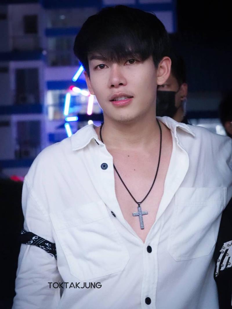 ครูเต้ย อภิวัฒน์