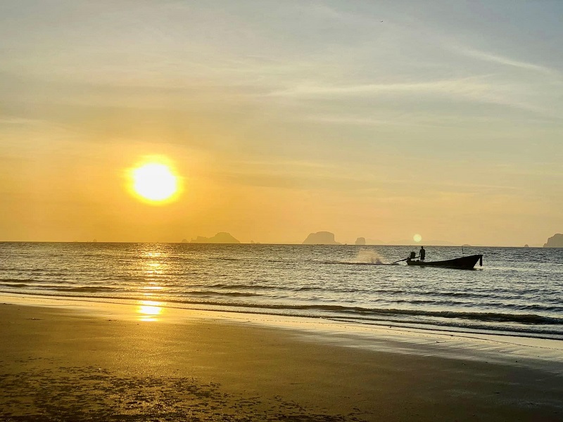 หาดยาว ทะเลกระบี่