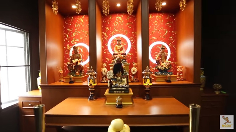 บ้านริว จิตสัมผัส