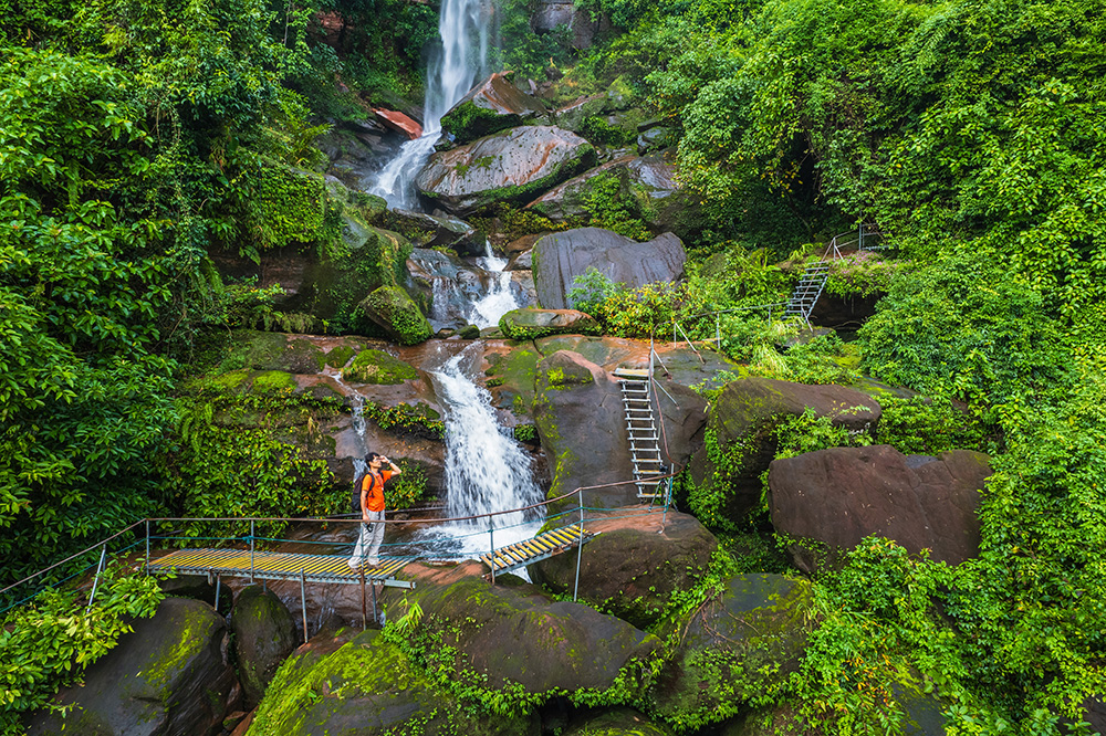 Tad Pho waterfall อุทยานแห่งชาติภูลังกา