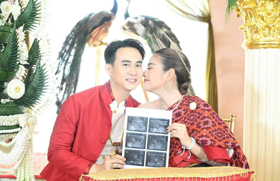 อาโล่ แฟนธัญญ่า อาร์สยาม