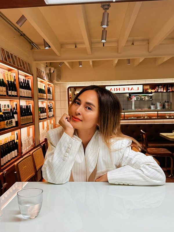 นานา ไรบีนา ประวัติ