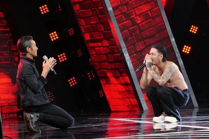 ตูน บอดี้สแลม ร้องข้ามกำแพง