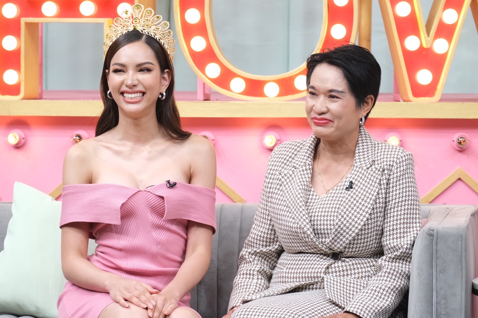 แอนนา เสืองามเอี่ยม