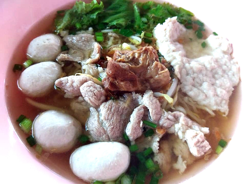 ร้านก๋วยเตี๋ยว กรุงเทพฯ