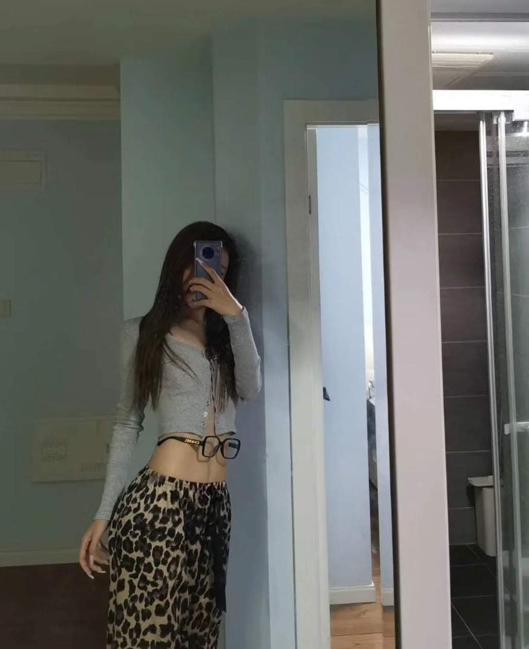 เอวแว่น