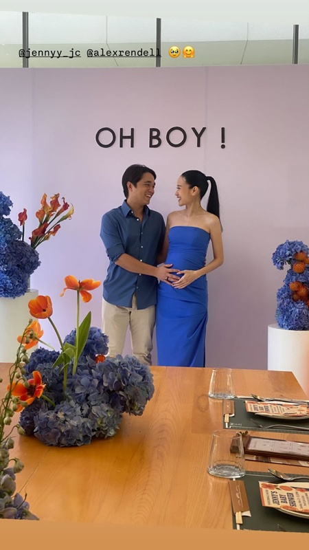 อเล็กซ์ เรนเดลล์ ควง เจนนี่ จัดปาร์ตี้เฉลยเพศลูกคนแรก