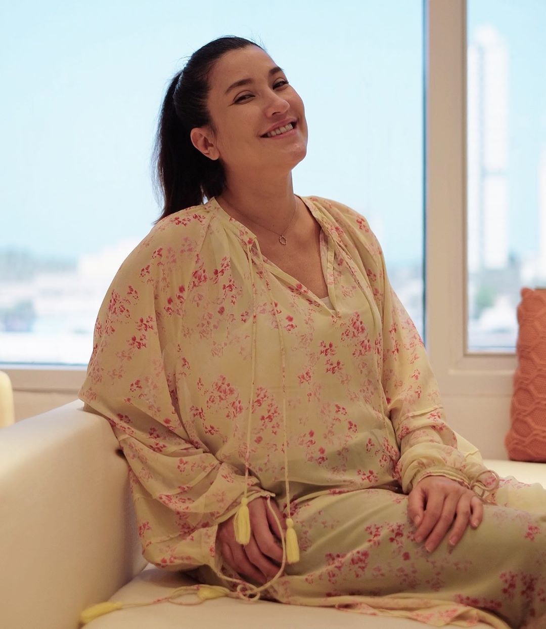 แองจี้ เฮสติ้งส์ ท้อง