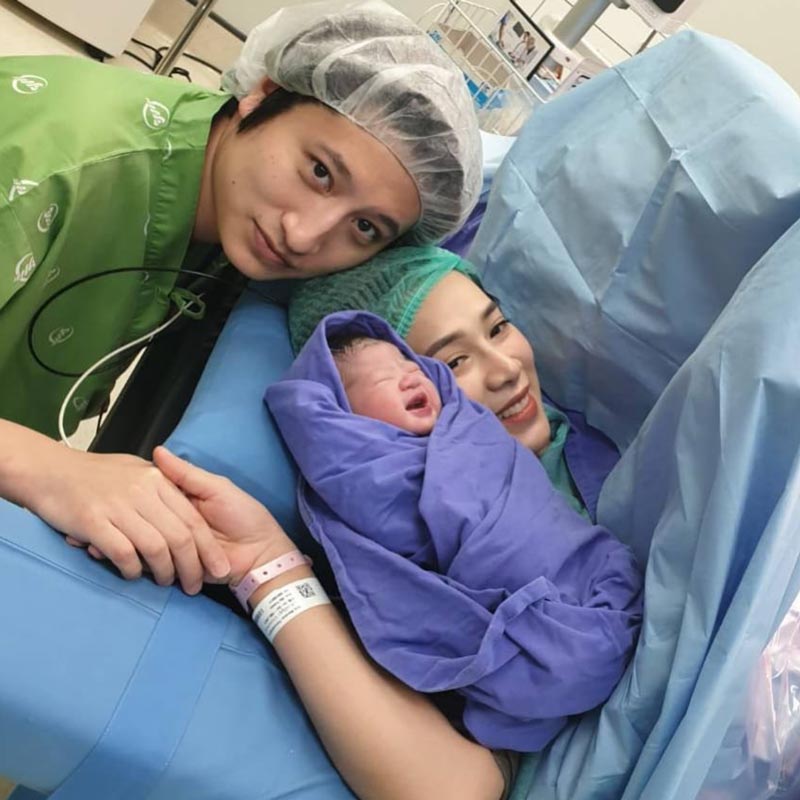 เบนซ์ มนัญญา คลอดลูก