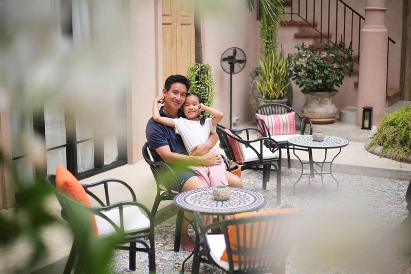 ทิม พิธา