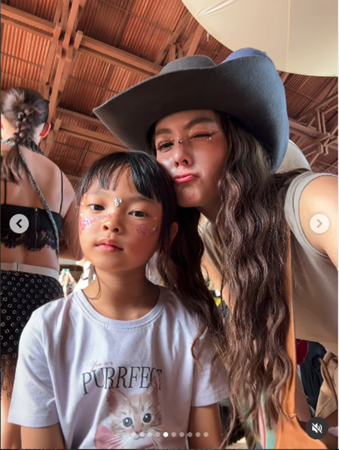 เจนี่ เทียนโพธิ์สุวรรณ รวมตัวแก๊งเพื่อน