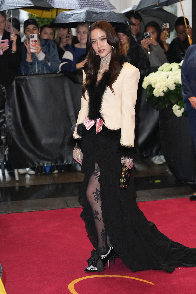ฟรีน สโรชา อีกหนึ่งสาวไทยบนพรมแดง Met Gala 2025