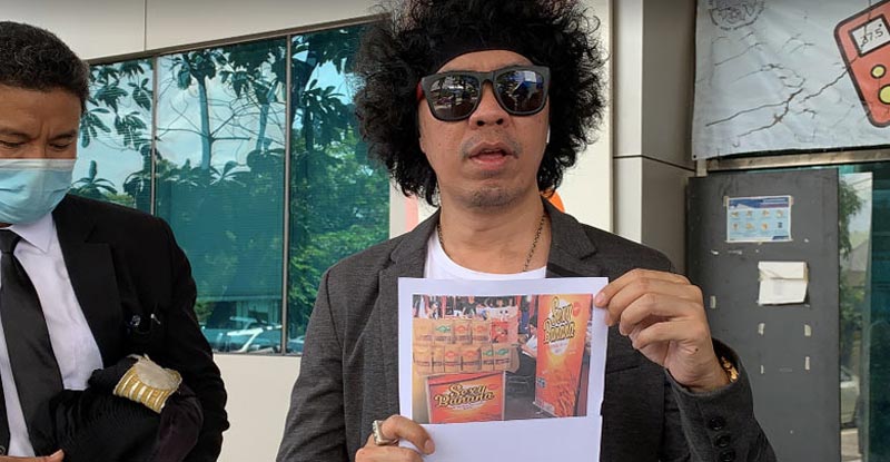 ดีเจพล่ากุ้ง