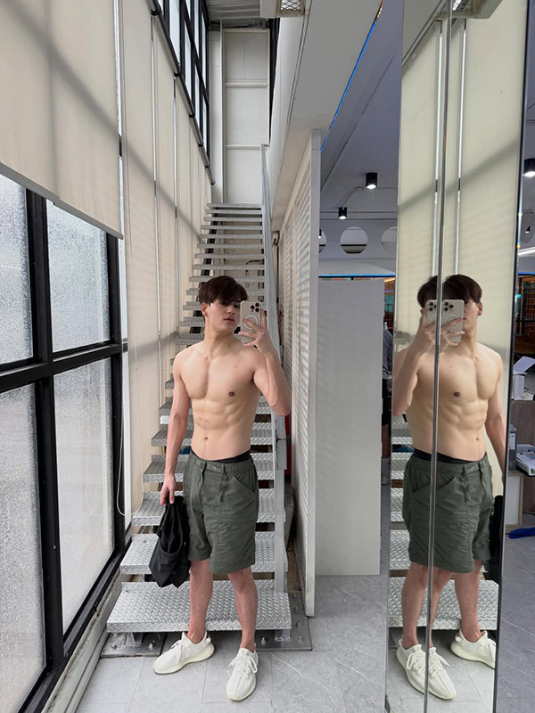  ไอซ์ พาริส VS นาย ณภัทร โชว์หุ่นล่ำ ซิกแพคแน่น