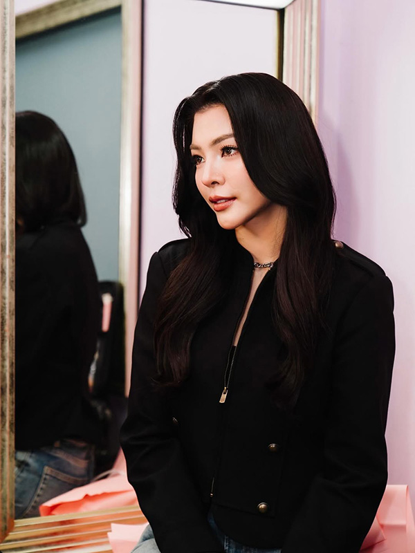 ฝ้าย พีรญา