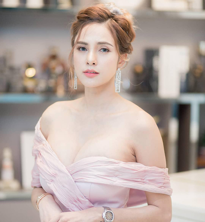 อุ้ม ลักขณา