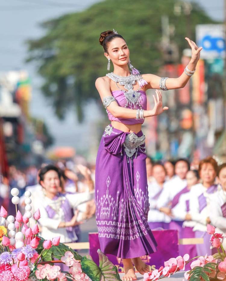 น้ำตาล ชลิตา