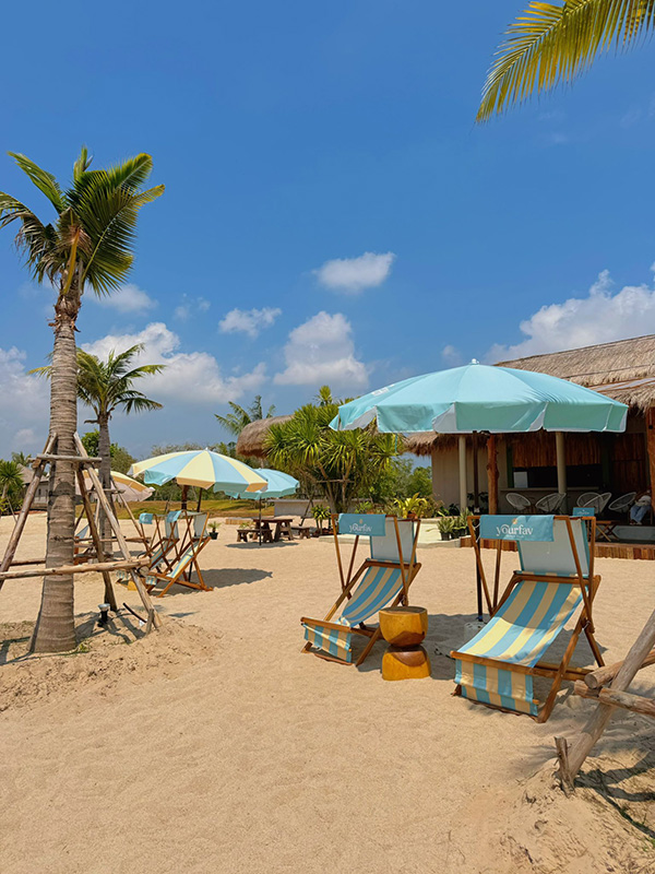 Yourfav Beach Club ร้านคาเฟ่ระยอง