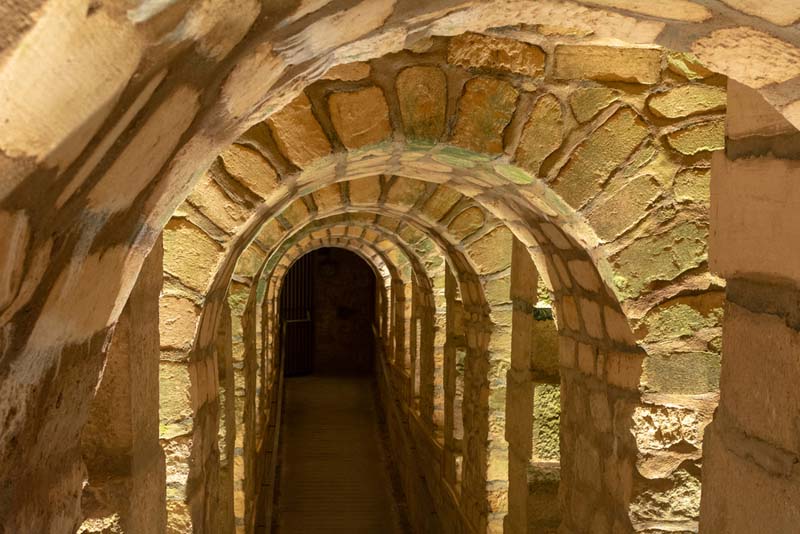 paris catacombs