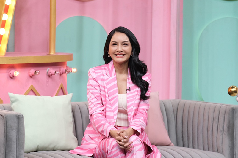 ครูก้อย