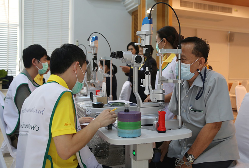 โครงการตรวจสุขภาพตาเพื่อเทิดพระเกียรติฯ