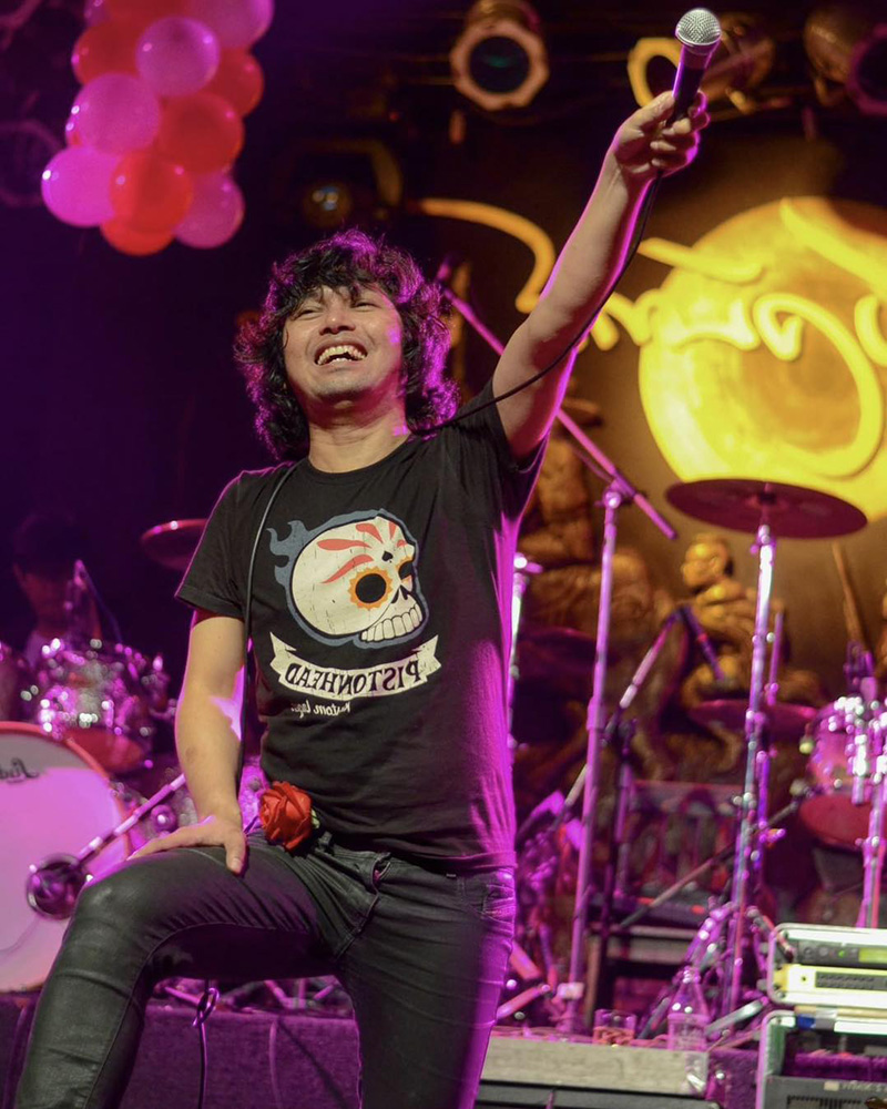 เสก โลโซ ติดคุกคดีเสพยาเสพติด ขัดขวางการจับกุม และครอบครองอาวุธปืน เมื่อปี 2560 โดยศาลฎีกา