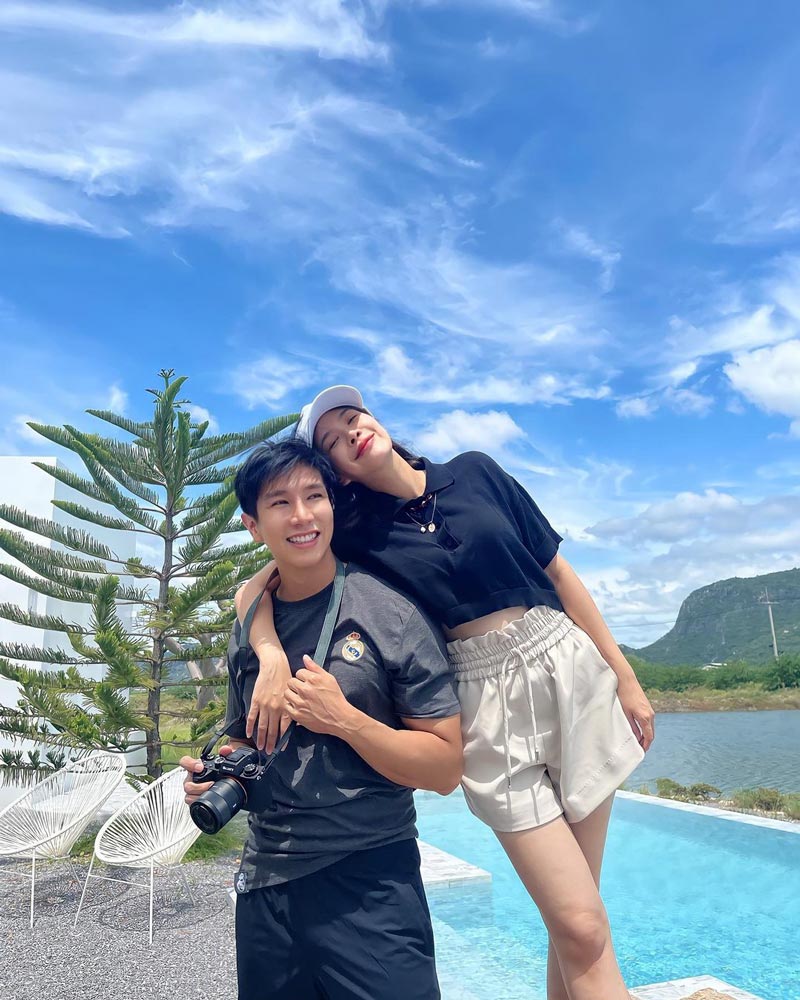 โบวี่ อัฐมา